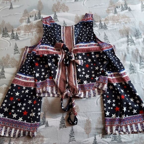 Avec Les Filles Tie-Back Stars & Stripes Cold Shoulder Blouse Size Medium - Picture 5 of 7
